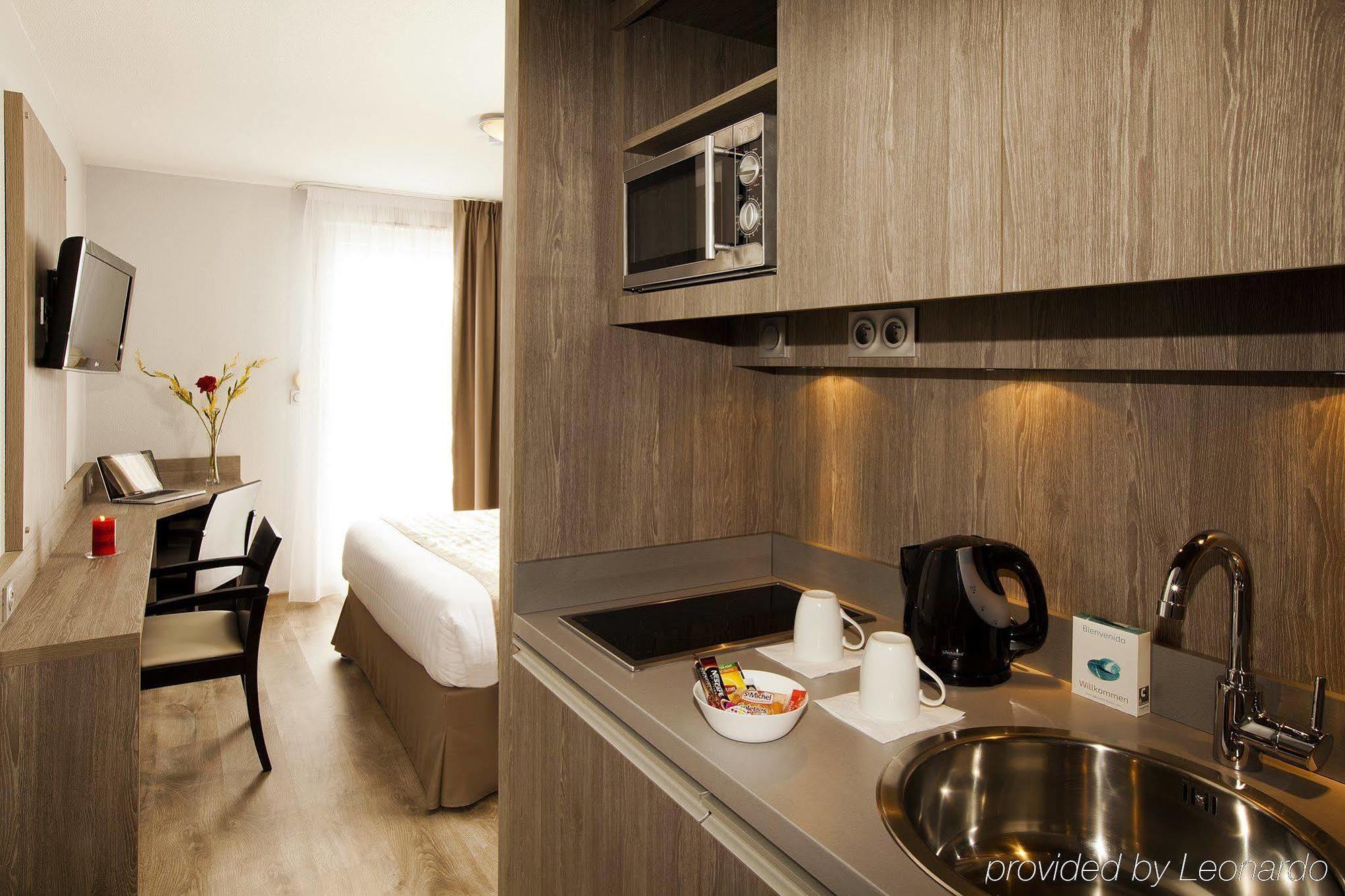 Sejours & Affaires Grenoble Marie Curie Aparthotel Екстериор снимка