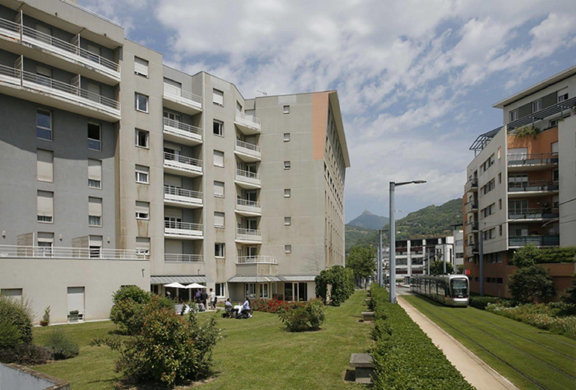 Sejours & Affaires Grenoble Marie Curie Aparthotel Екстериор снимка