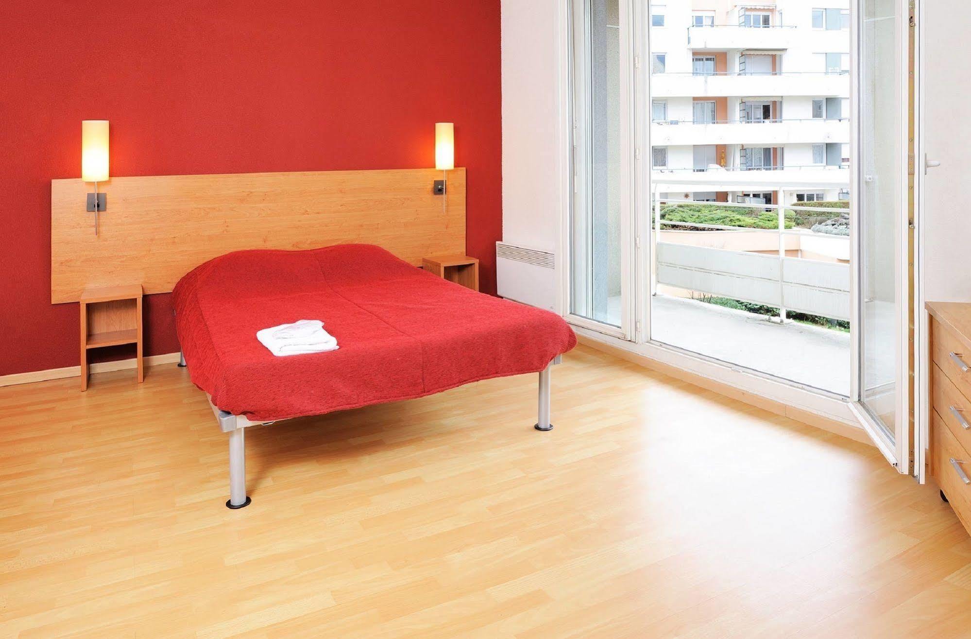 Sejours & Affaires Grenoble Marie Curie Aparthotel Екстериор снимка